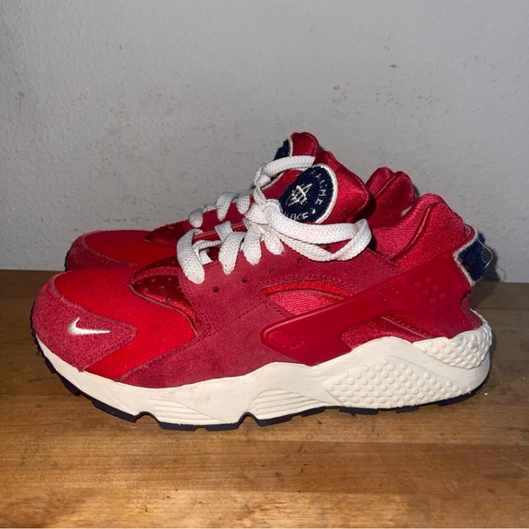 Nike Air Huarache Red Premium Varsity Jacket Sneakers Shoes Mens Sz 6 - Picture 3 of 10
